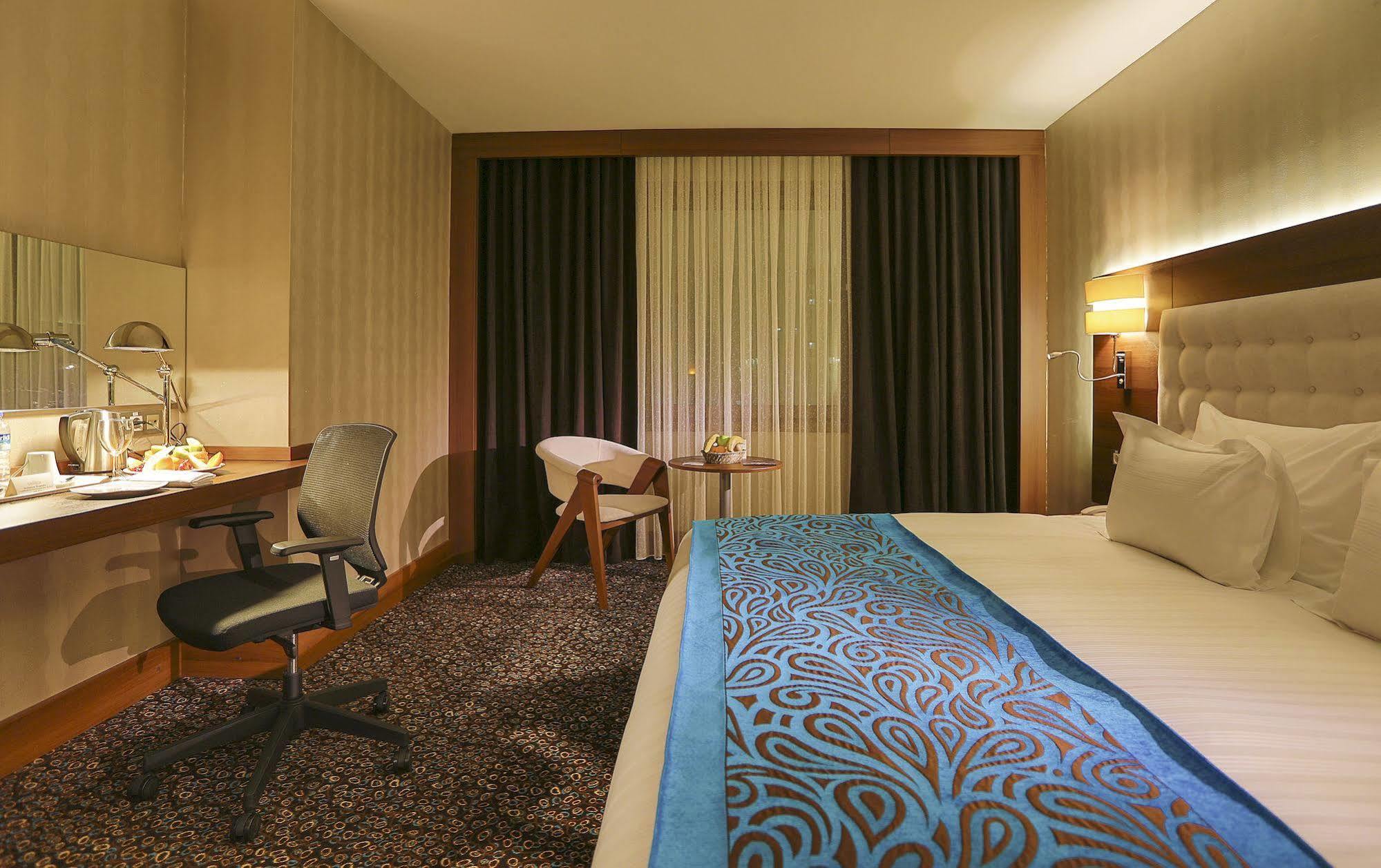 Teymur Continental Hotel กาซีอันเทป ภายนอก รูปภาพ